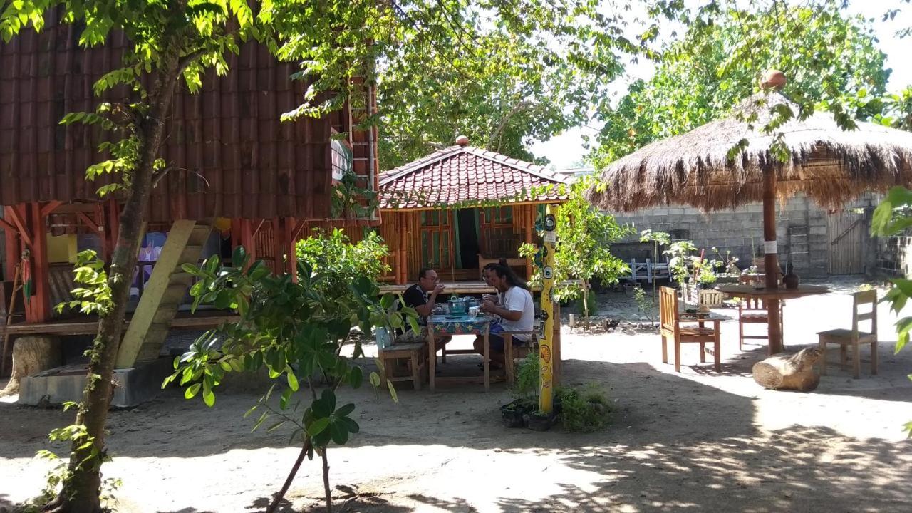Harry'S Ocean House Watukarung Homestay Kalak Exteriér fotografie