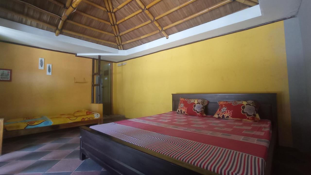Harry'S Ocean House Watukarung Homestay Kalak Exteriér fotografie