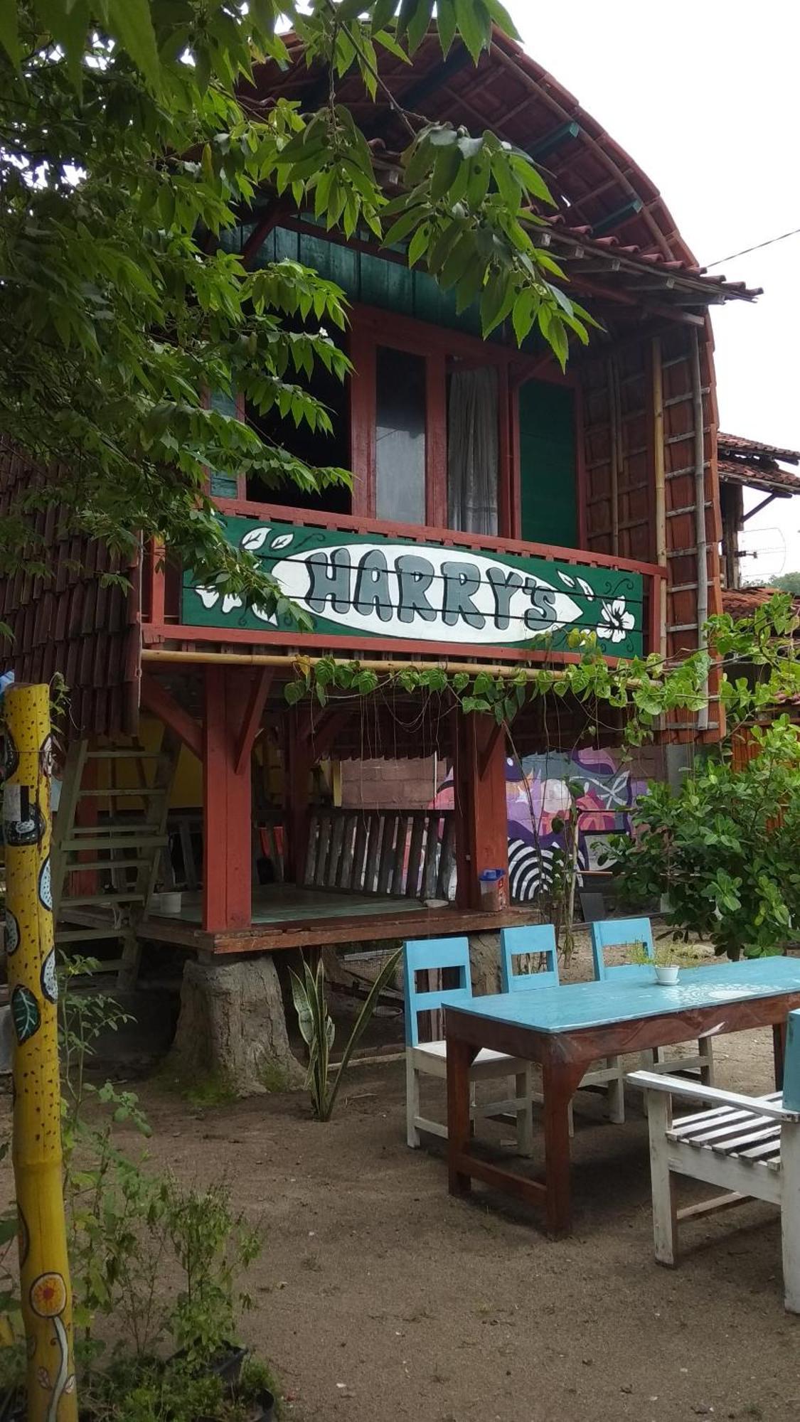 Harry'S Ocean House Watukarung Homestay Kalak Pokoj fotografie